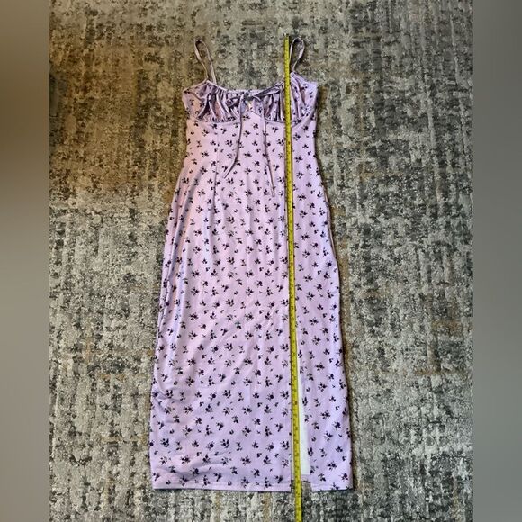BUNDLE OF LAVENDER/FLORAL MIDI DRESS, SIZE L AND JUICY COUTURE CROSSBODY PURSE! - Picture 6 of 9